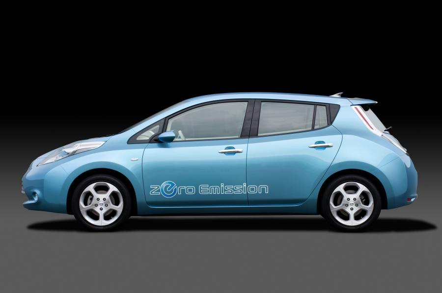  Nissan Leaf 2010 года  (фото 12 из 77)